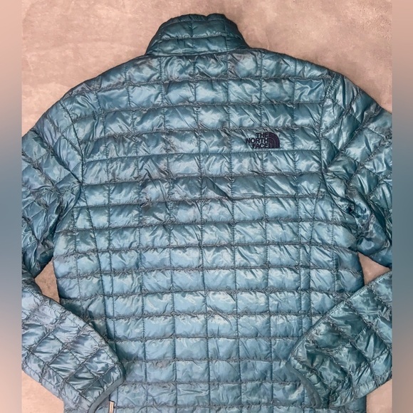 North face thermoball puffer jacket - Picture 8 of 14